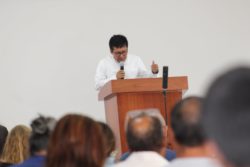 eduardo-barranco-preaching