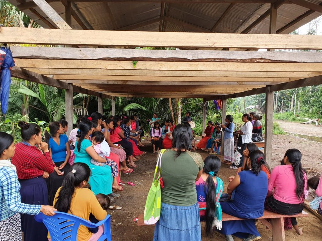 Javiers Wife Teaching Women In Chandungos