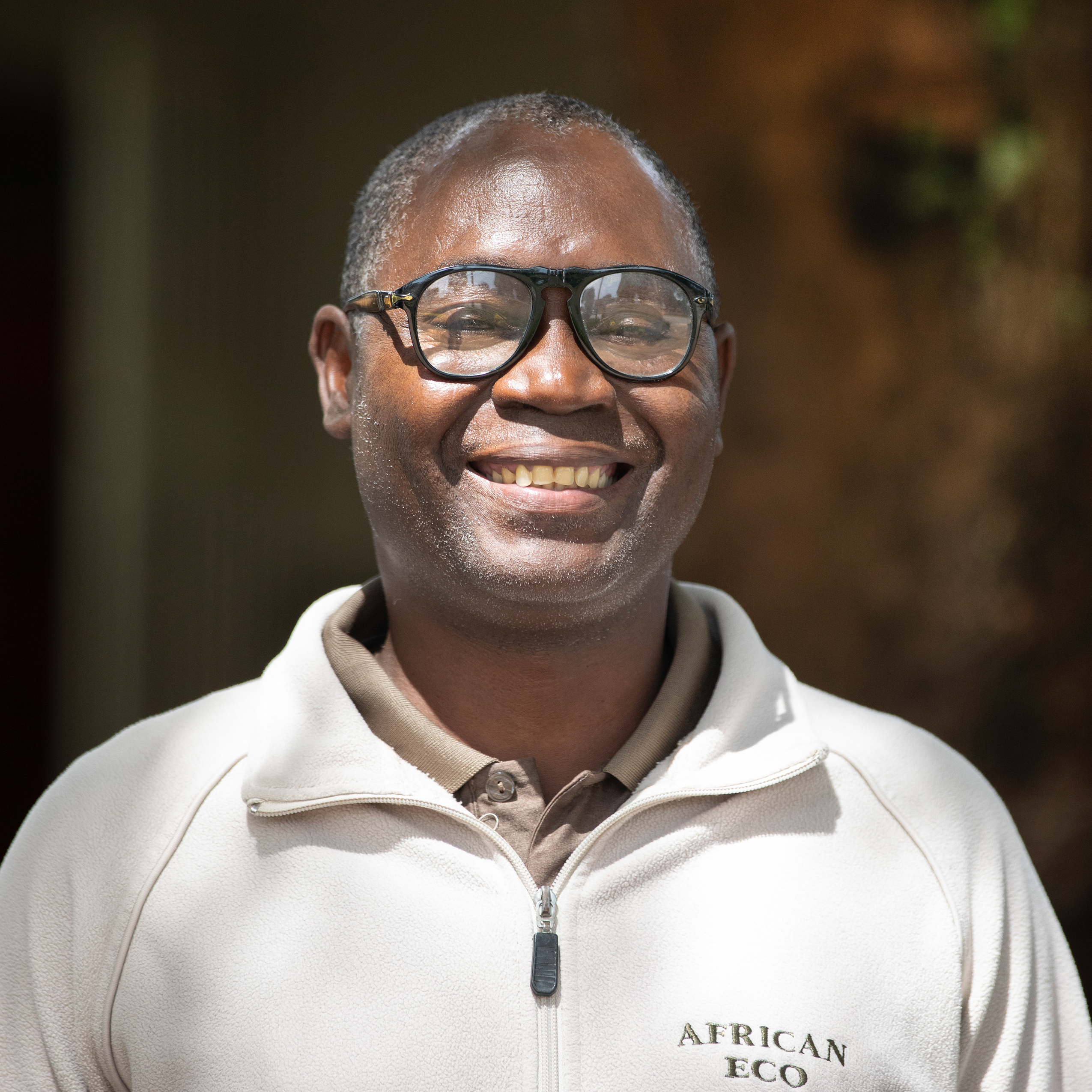 Kuyumbana Poniso